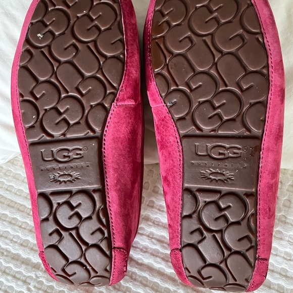 Ugg moccasin slippers - Picture 3 of 11